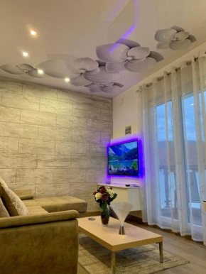 LUX Park Place Apartment